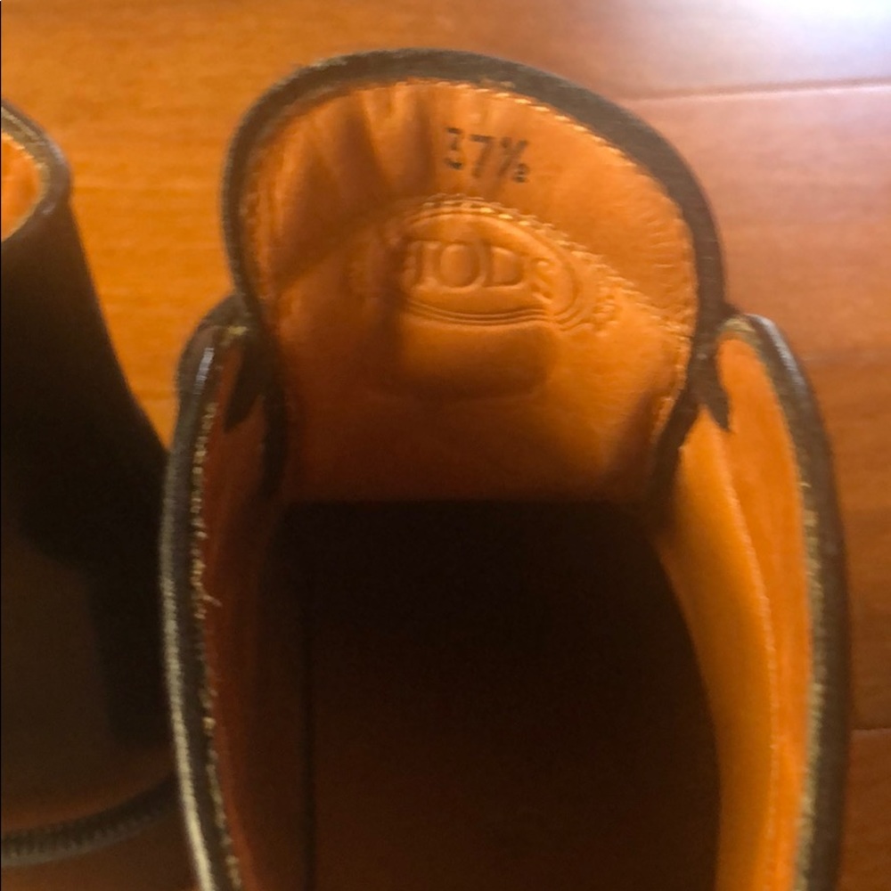 TOD’S black leather ankle boots